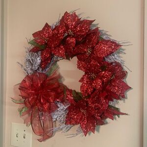 White and red wreath. Inv 231